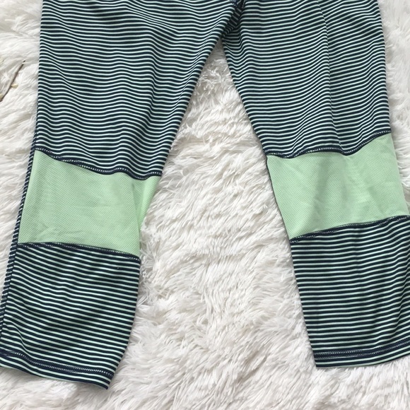 ☘️RBX CAPRI LENGTH WORKOUT TIGHTS LEGGINGS - Picture 4 of 4